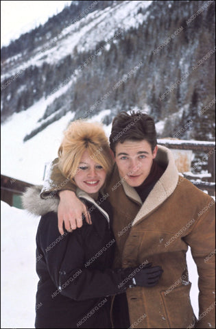 Brigitte Bardot Alain Delon maybe out in the snow 8b20-5389