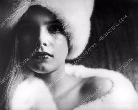 very stylish Brooke Shields portrait 8b20-5532