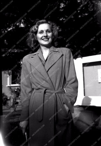 Cara Williams outdoor pic 8b20-5655