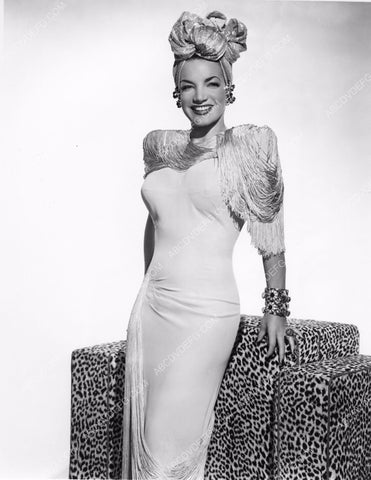 Carmen Miranda full length fashion portrait 8b20-5664