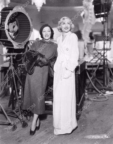great candid Gloria Swanson Carole Lombard bunch film equipment 8b20-6034