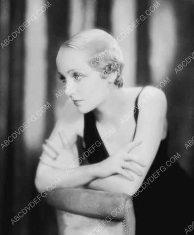 Carole Lombard portrait 8b20-6085