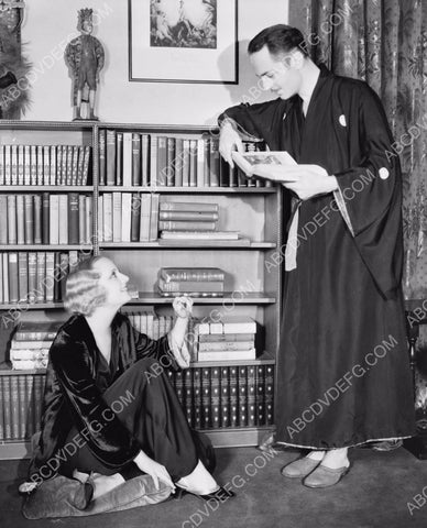 Carole Lombard William Powell at the book shelf 8b20-6118