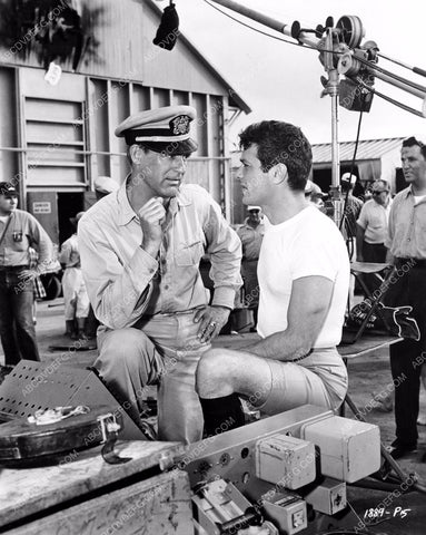 Cary Grant Tony Curtis behind the scenes film Operation Petticoat 8b20-6163