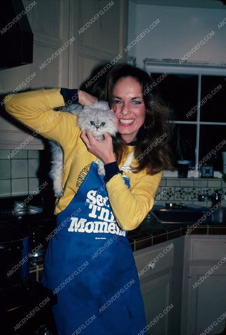 Catherine Bach and her cat in the kitchen 8b20-6292