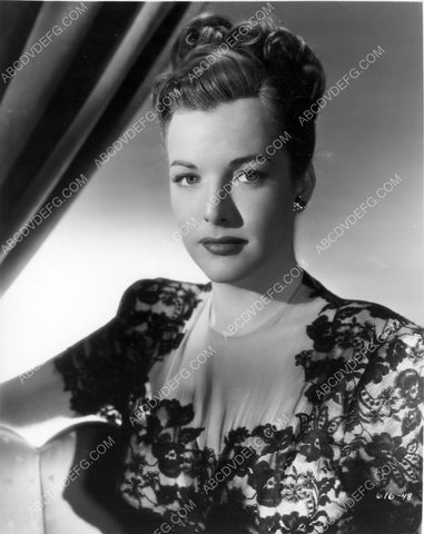 beautiful Cathy Down portrait 8b20-6317