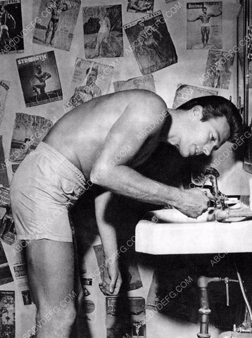 candid Clint Eastwood at the sink 8b20-6346