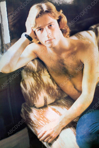 candid Andy Gibb at home 8b20-6544