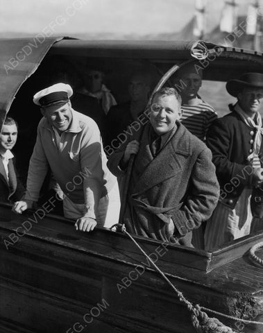 Charles Laughton takes a boat ride 8b20-6889
