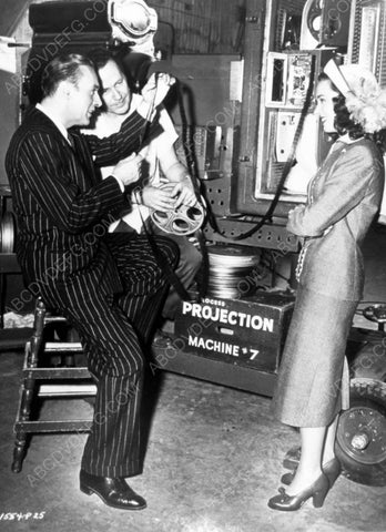 Charles Boyer looks at the film behind the scenes 8b20-6952
