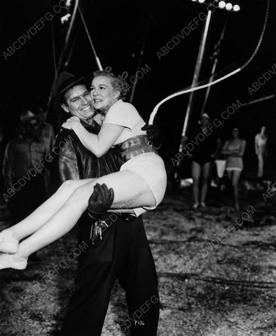 Charlton Heston and Betty Hutton circus film scene 8b20-7039