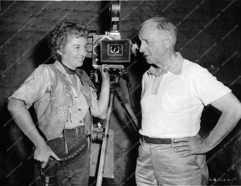 Barbara Stanwyck cool camera and director maybe 8b20-7228