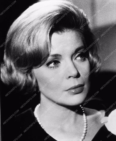 Barbara Bain portrait 8b20-7267