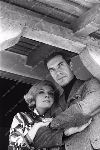 Barbara Bain Martin Landau at home 8b20-7280
