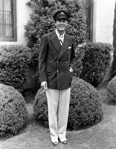 Charles Farrell outdors portrait 8b20-7336