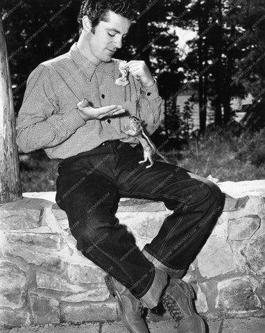 candid Dana Andrews feeding a baby squirrel 8b20-7667