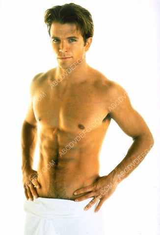 beefcake stud David Chokachi wrapped in a towel 8b20-7810