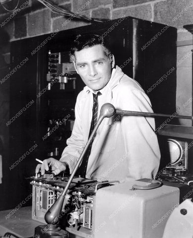 David Hedison in the lab sci-fi film The Fly 8b20-7817
