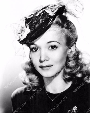 Carole Landis portrait 8b20-7878