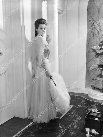 Carole Landis fashion portrait 8b20-7887
