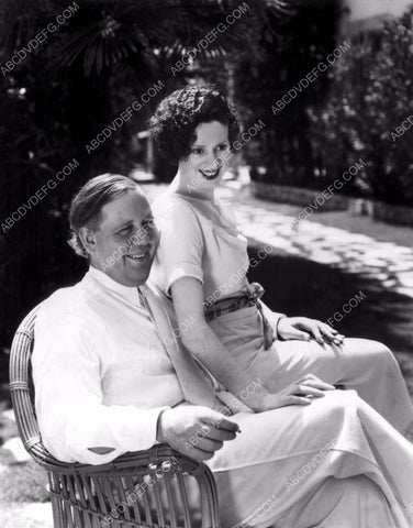 Charles Laughton Elsa Lanchester relaxing in the backyard 8b20-7908