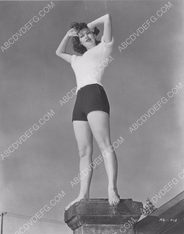 Ava Gardner sexy in shorts 8b20-8507