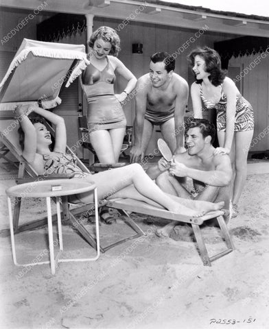 Betty Grable Susan Hayward and friends all in swimwear 8b20-8933