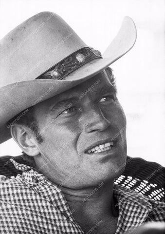 Charlton Heston in cowboy hat 8b20-9031