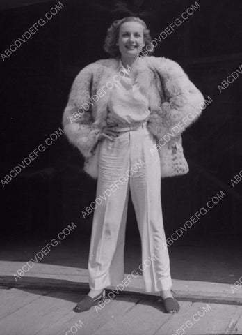 Carole Lombard in her white fur coat 8b20-9187