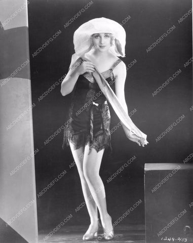 Carole Lombard with a new pair of nylons 8b20-9250