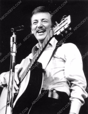 Bobby Darin with a guitar 8b20-9298