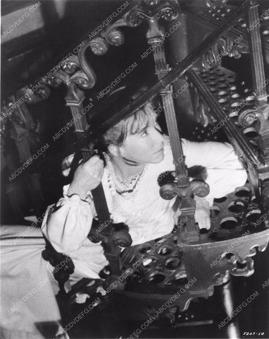 Julie Harris classic horror film The Haunting haunt-09
