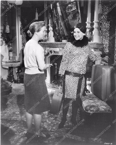 Julie Harris Claire Bloom classic horror film The Haunting haunt-19