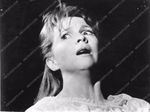 Julie Harris classic horror film The Haunting haunt-33