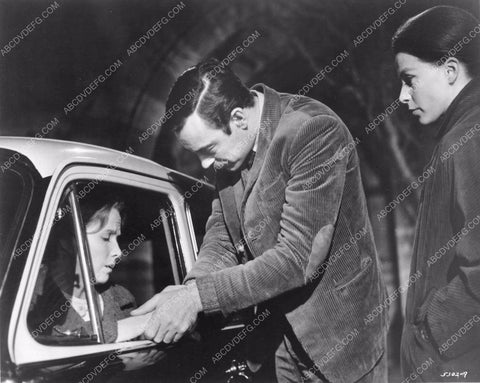 Julie Harris Richard Johnson classic horror film The Haunting haunt-42