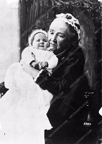 Julia Ward Howe and grandchild jwhowe-01