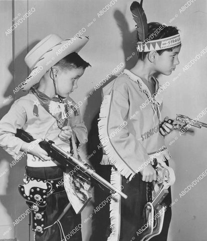 crp-025 news photo cool Americana boys playing cowboys and indians in full garb crp-025