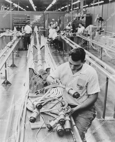 crp-00028 1957 news photo military science Chrysler Corp tech electronic wiring harness for new missile system crp-00028