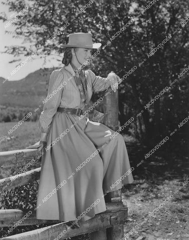 crp-00085 Ranch Beauty Barbara Britton film Gunfighters crp-00085