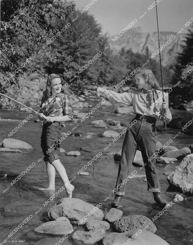 crp-098 cute country girls Barbara Britton Dorothy Hart go fishing on location Sedona Az crp-098