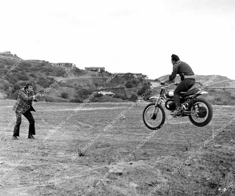 crp-10072 1975 Joe Don Baker in action w motorcycle bad guys film Mitchell crp-10072