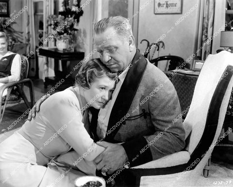 crp-10371 1943 photo Wallace Beery, Fay Bainter film Salute to the Marines crp-10371