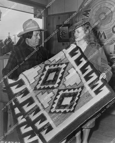 crp-103 Barbara Britton does Christmas shopping in Flagstaff Az Native American Indian rug crp-103