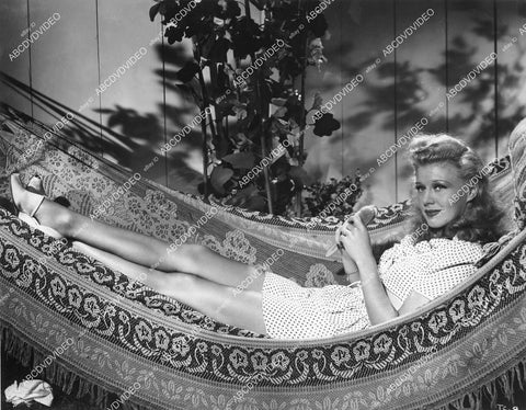 crp-10529 1943 Ginger Rogers relaxing on a hammock film Tender Comrade crp-10529