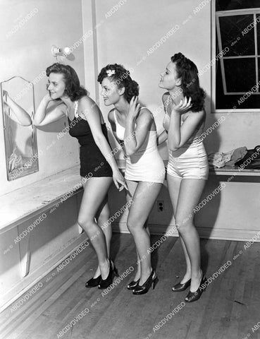 crp-10876 1940's unknown babes beauty contestants getting ready in dressing room crp-10876