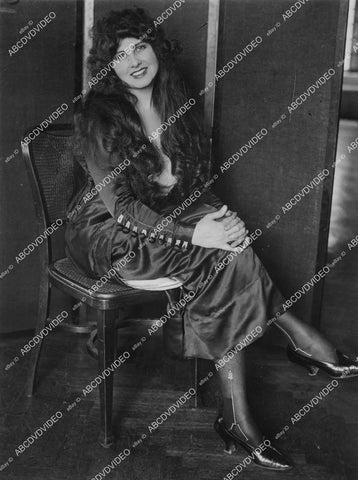 crp-10882 1919 news photo beautiful Mrs Diamond Walters Brown warns "Don't Marry Old Men" crp-10882