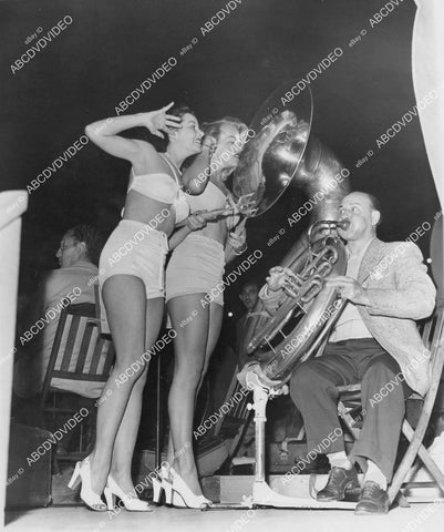 crp-01091 1940's two babes in short shorts high heels w heads in tuba (looks like Marilyn Monroe) crp-01091