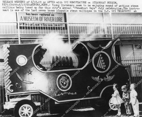 crp-01108 1960 music box Steam Calliope for Museum kids in Winona Minn look on crp-01108