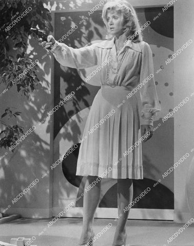 crp-11123 1974 Donna Mills takes aim w her pistol TV Thriller ep One Deadly Owner crp-11123