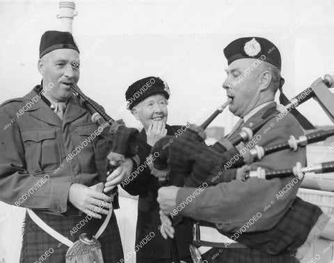 crp-01115 1953 Dame Flora MacLeod Chieftan of Scottish MacLeod Clan w bagpipers Patrick J Kelly, Patrick J Lavin crp-01115